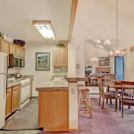 River Mtn Lodge E305